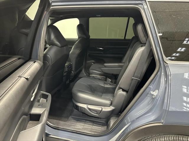 2025 Toyota Grand Highlander Hybrid Platinum MAX