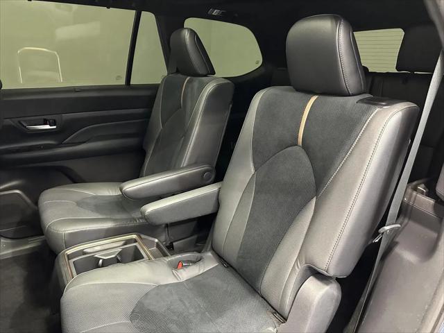 2025 Toyota Grand Highlander Hybrid Platinum MAX