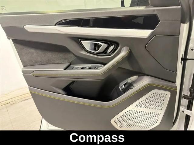 2019 Lamborghini Urus Standard