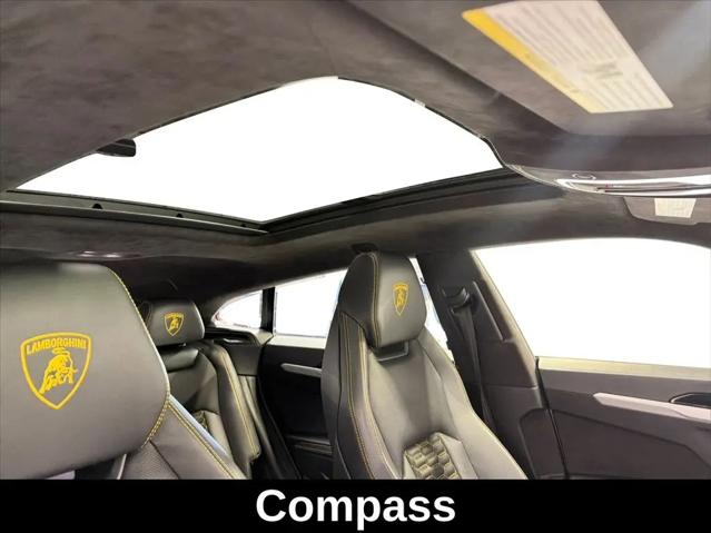2019 Lamborghini Urus Standard