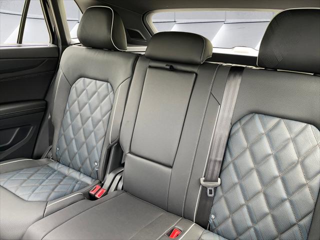 2026 Volkswagen Atlas Cross Sport SEL Premium R-Line