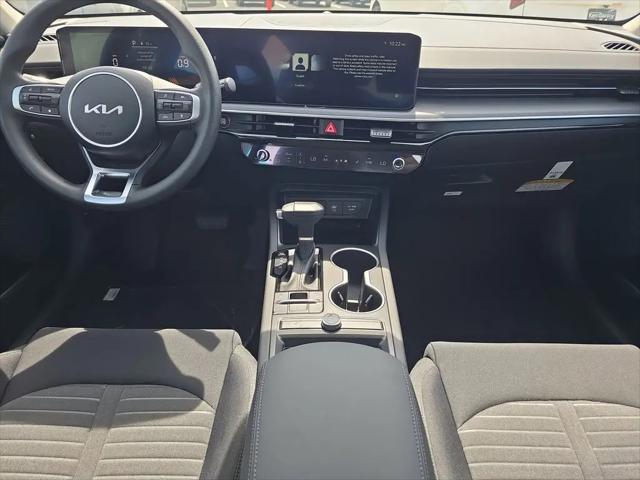 2026 Kia K5 LXS FWD