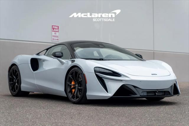 2023 McLaren Artura Performance