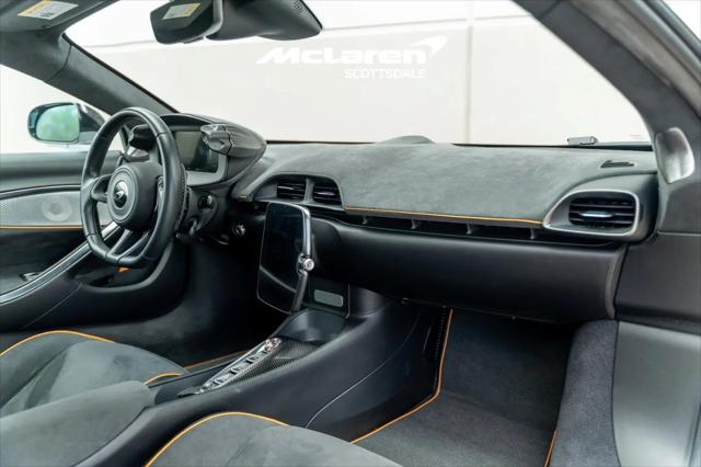 2023 McLaren Artura Performance