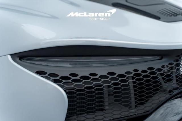 2023 McLaren Artura Performance