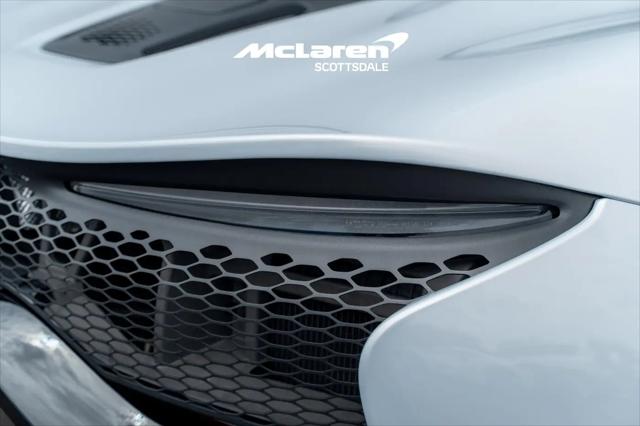 2023 McLaren Artura Performance