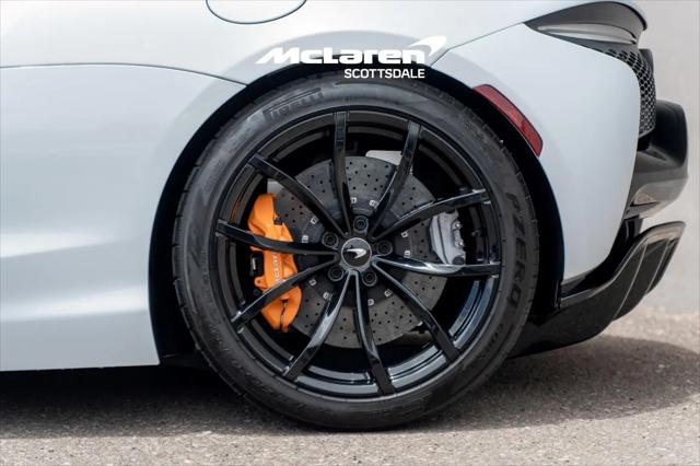 2023 McLaren Artura Performance