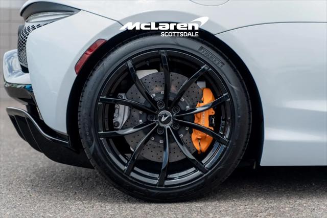 2023 McLaren Artura Performance