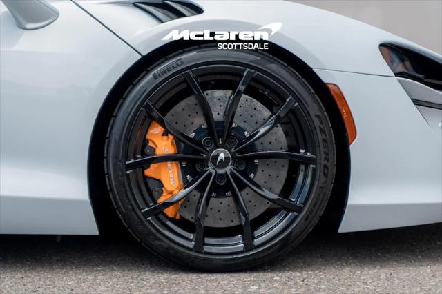 2023 McLaren Artura Performance