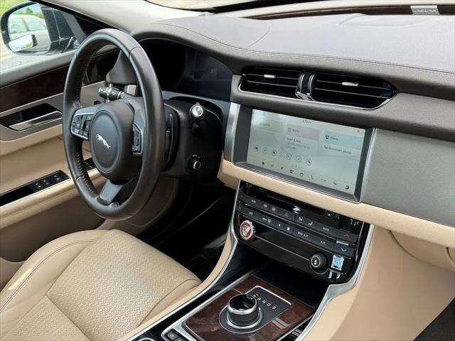 2017 Jaguar XF 35t Prestige