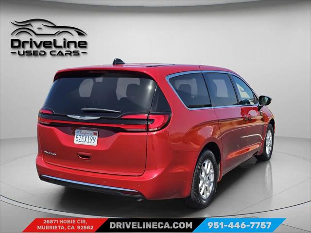 2025 Chrysler Pacifica Select