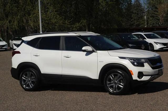 2023 Kia Seltos S for sale in Maplewood, MN