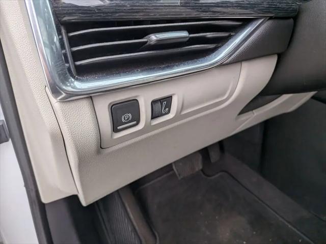 2020 Cadillac XT4 FWD Premium Luxury