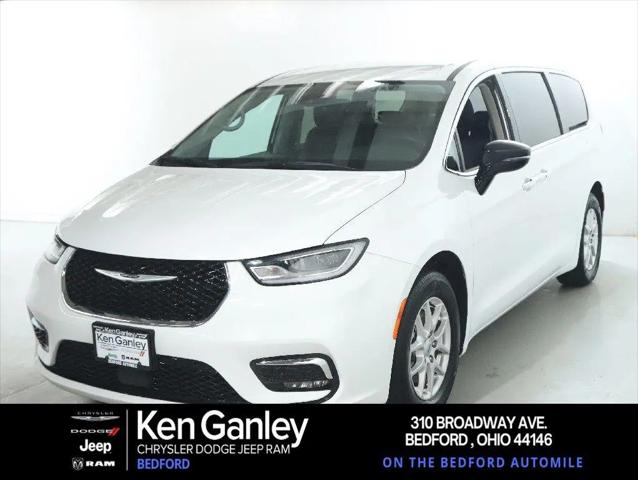 2024 Chrysler Pacifica Touring L for sale in Bedford, OH
