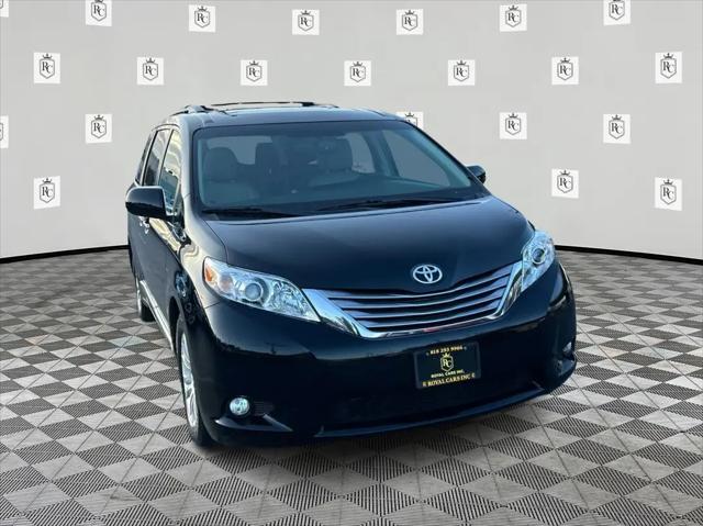 2016 Toyota Sienna XLE Premium 8 Passenger