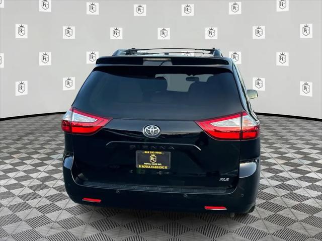 2016 Toyota Sienna XLE Premium 8 Passenger
