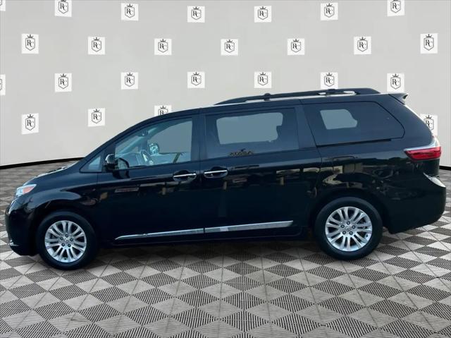 2016 Toyota Sienna XLE Premium 8 Passenger