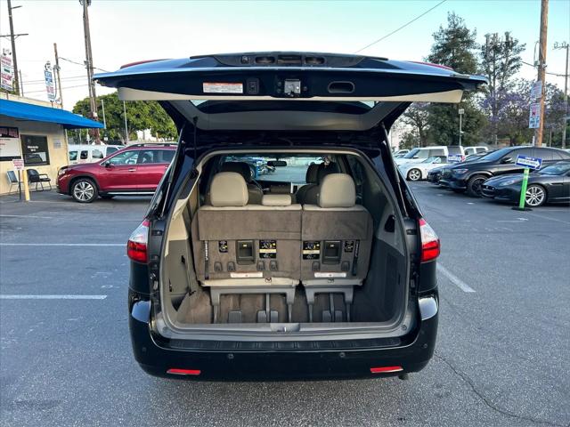 2016 Toyota Sienna XLE Premium 8 Passenger