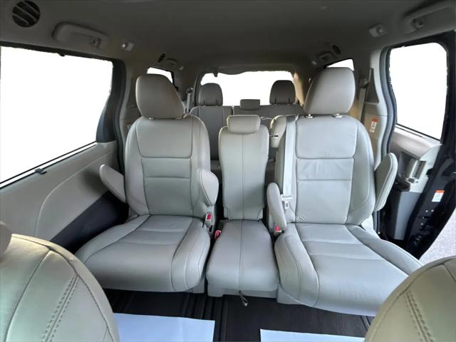 2016 Toyota Sienna XLE Premium 8 Passenger
