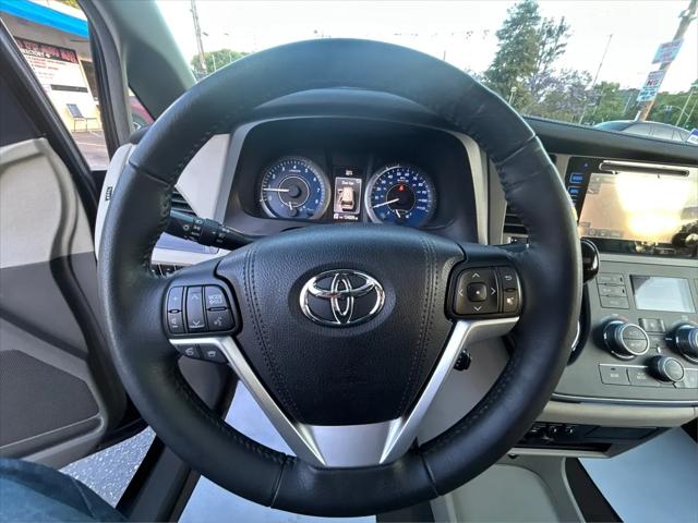 2016 Toyota Sienna XLE Premium 8 Passenger