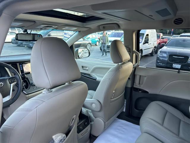 2016 Toyota Sienna XLE Premium 8 Passenger