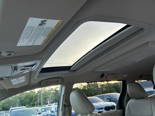 2016 Toyota Sienna XLE Premium 8 Passenger