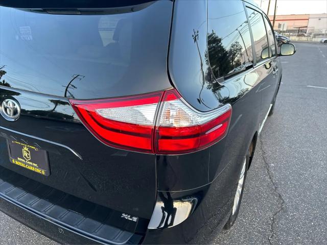 2016 Toyota Sienna XLE Premium 8 Passenger