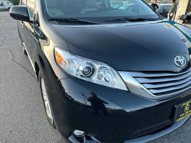 2016 Toyota Sienna XLE Premium 8 Passenger