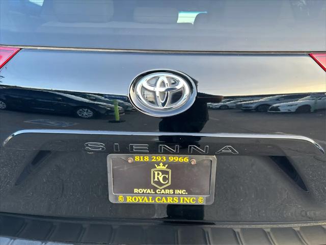 2016 Toyota Sienna XLE Premium 8 Passenger