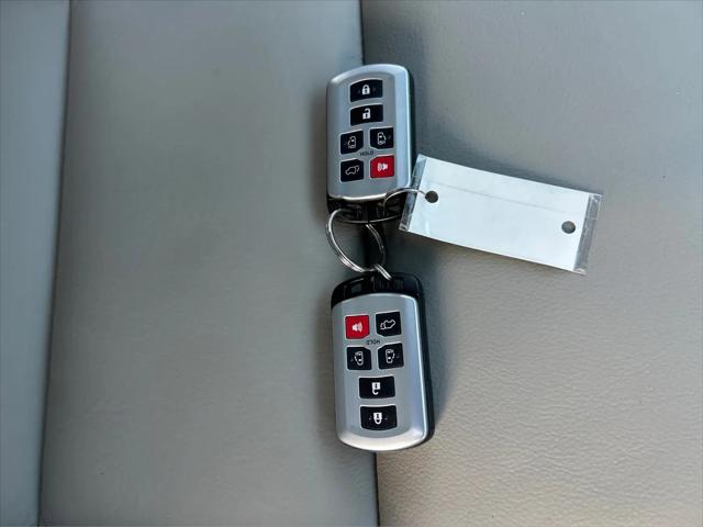 2016 Toyota Sienna XLE Premium 8 Passenger
