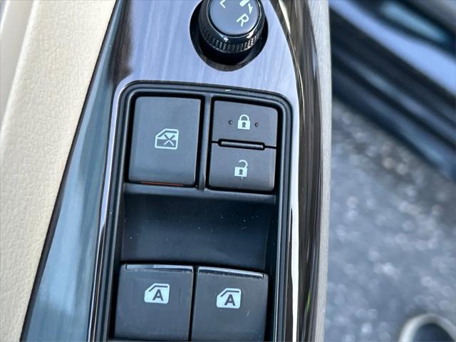 2016 Toyota Sienna XLE Premium 8 Passenger