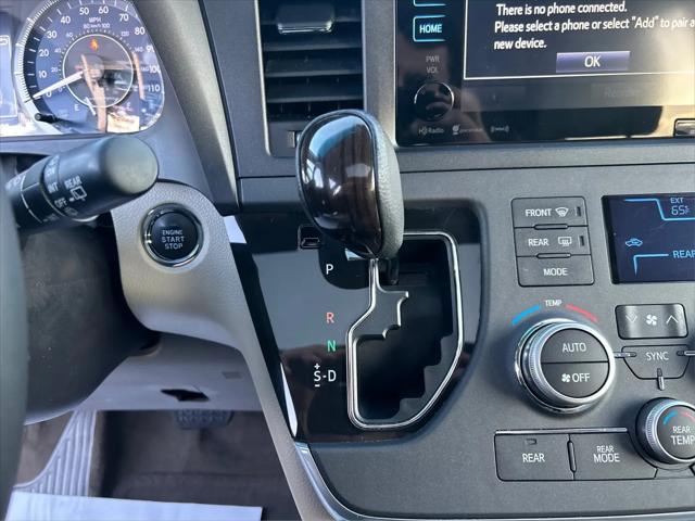 2016 Toyota Sienna XLE Premium 8 Passenger