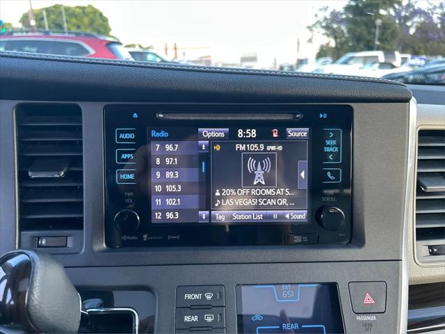 2016 Toyota Sienna XLE Premium 8 Passenger