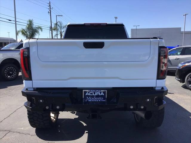2024 GMC Sierra 2500HD 4WD Crew Cab Standard Bed AT4