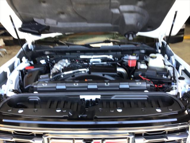 2024 GMC Sierra 2500HD 4WD Crew Cab Standard Bed AT4