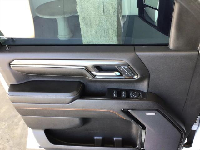 2024 GMC Sierra 2500HD 4WD Crew Cab Standard Bed AT4