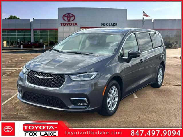 2023 Chrysler Pacifica Touring L for sale in Fox Lake, IL