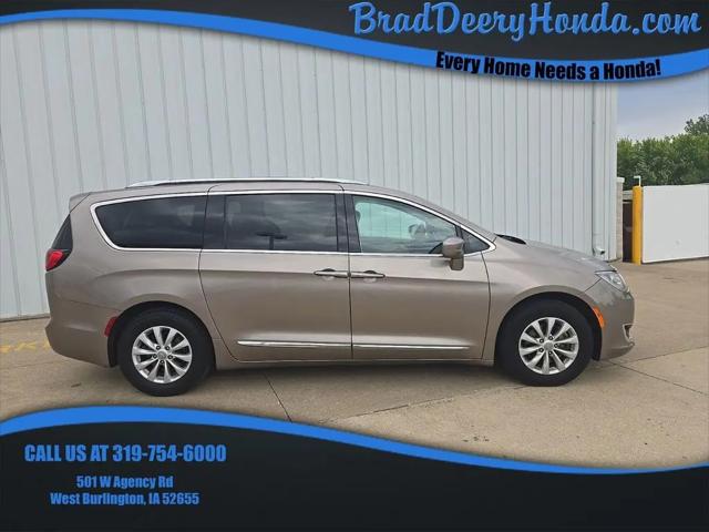 2018 Chrysler Pacifica Touring L for sale in West Burlington, IA