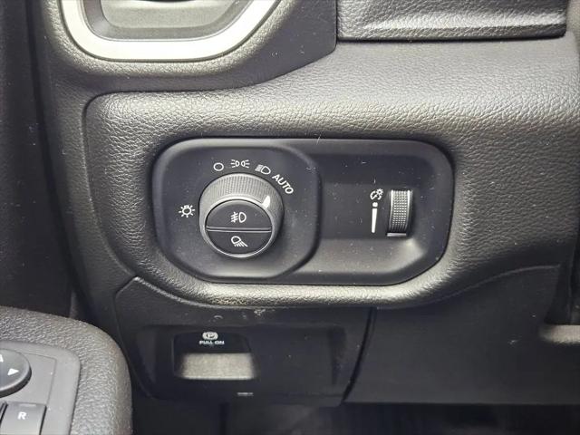 2023 Ram 1500 Big Horn Crew Cab 4x4 5'7" Box