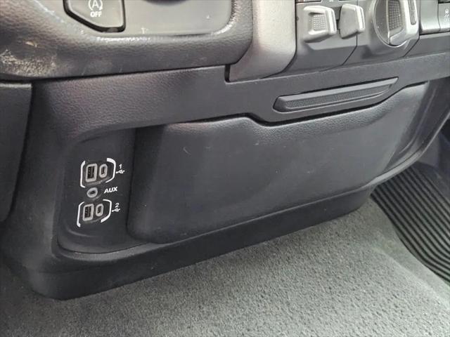 2023 Ram 1500 Big Horn Crew Cab 4x4 5'7" Box