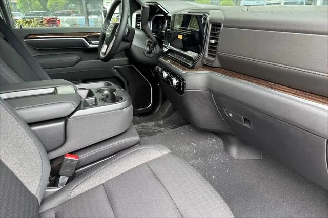 2026 GMC Sierra 2500HD Crew Cab, Standard Bed, SLE, 4WD