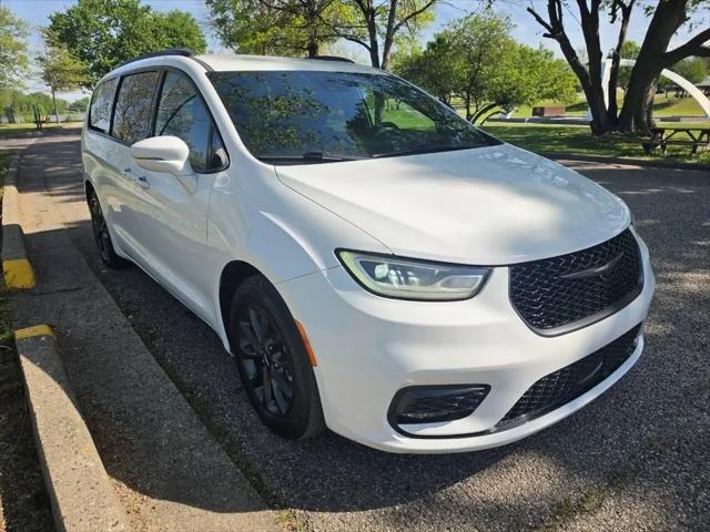 2021 Chrysler Pacifica Touring for sale in Terre Haute, IN