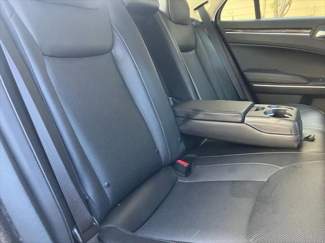 2018 Chrysler 300 Limited