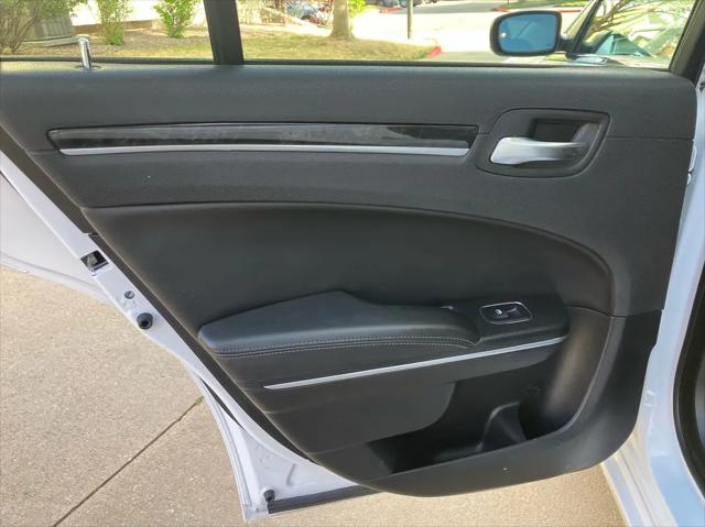 2018 Chrysler 300 Limited