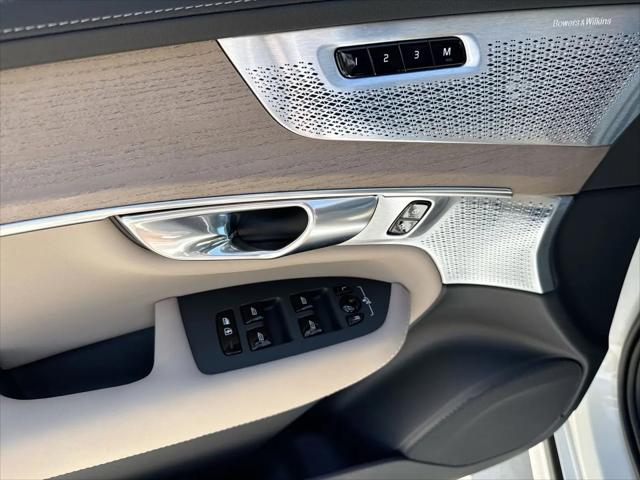 2026 Volvo XC90 Ultra Dark Theme, B6 AWD Gas (mild hybrid), Gasoline, 7 Seats