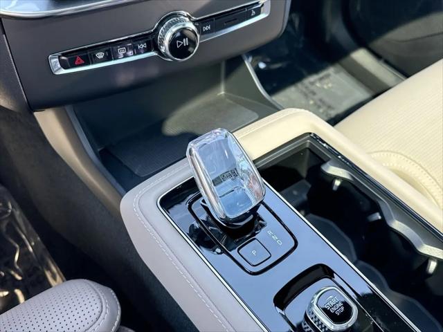 2026 Volvo XC90 Ultra Dark Theme, B6 AWD Gas (mild hybrid), Gasoline, 7 Seats