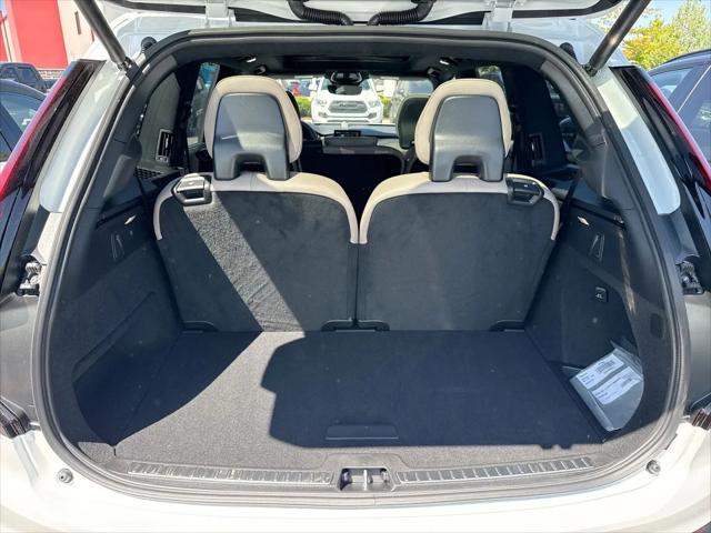 2026 Volvo XC90 Ultra Dark Theme, B6 AWD Gas (mild hybrid), Gasoline, 7 Seats