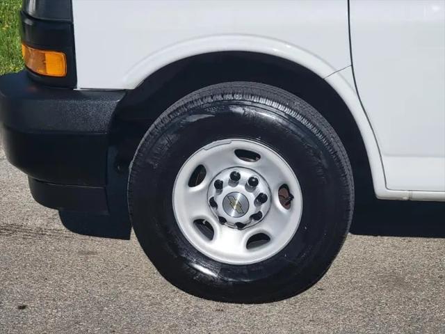 2018 Chevrolet Express LS