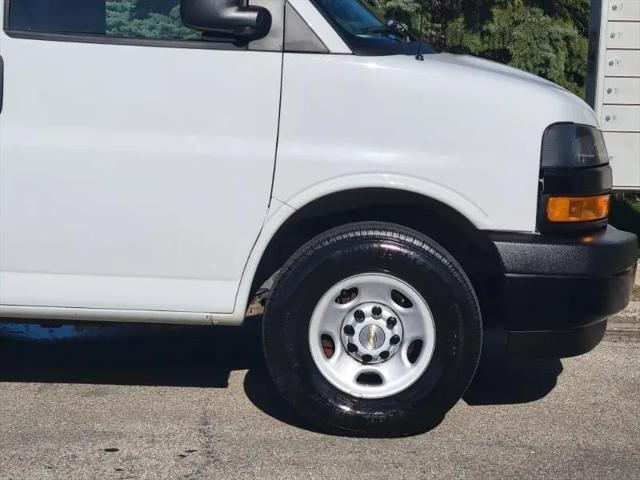 2018 Chevrolet Express LS