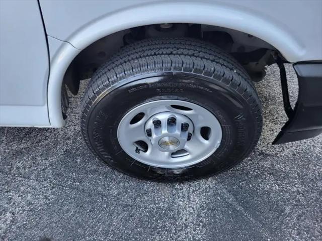 2018 Chevrolet Express LS
